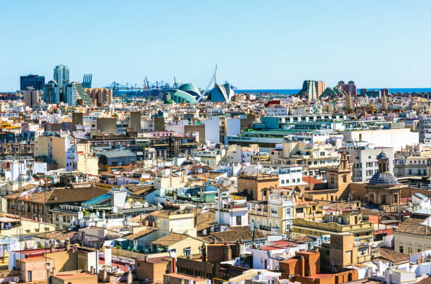 istock Valencia city on a wonderful day 1348192103