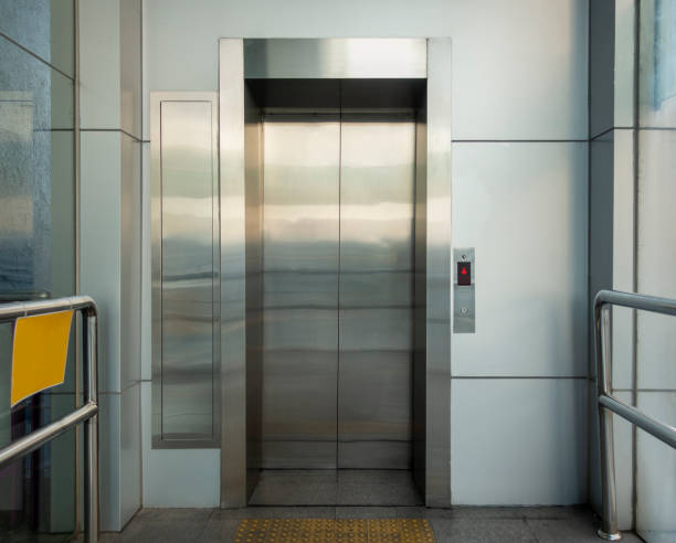 istock elevator with closed doorin the city 1348249235