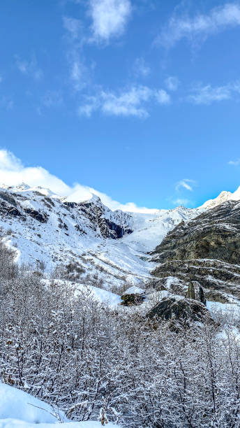 Worthington Glacier Observation The Worthington Glacier is located alongside the Richardson Highway on the way to Valdez, Alaska. An observation deck allows visitors to view the glacier and surrounding area within a safe zone. Worthington stock pictures, royalty-free photos & images