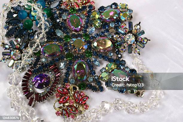 빈티지 Jewelry 앤틱형 Broach 평하 다중 채색기법 Jewels 인명별 보석-개인 장식품에 대한 스톡 사진 및 기타 이미지 - 보석-개인 장식품, 보석-자연 현상, 0명