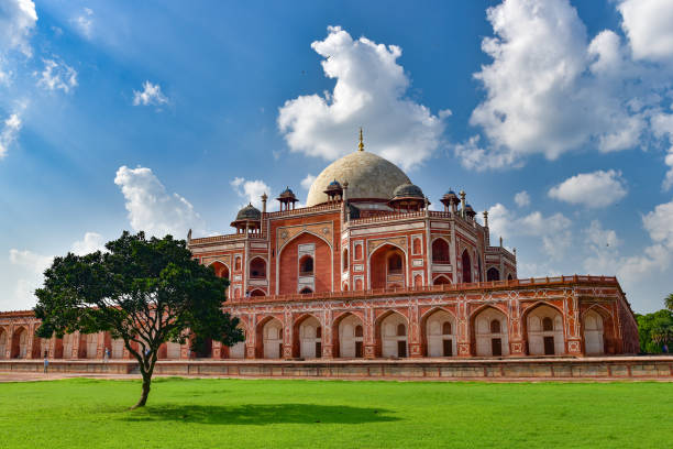 Humayun's Tomb in Delhi, India Humayun's Tomb in Delhi, India ancient arch architecture brick stock pictures, royalty-free photos & images