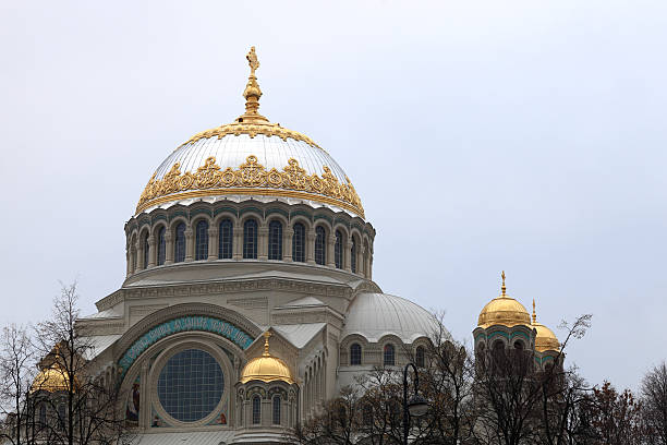 istock Naval cathedral of Saint Nicholas in Kronstadt 134831244