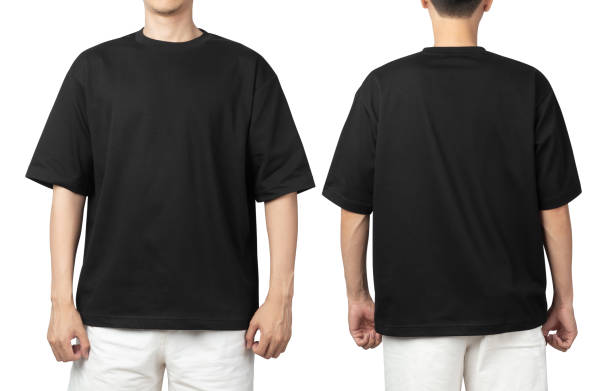jeune homme en maquette de t-shirt oversize vierge à l’avant et à l’arrière utilisée comme modèle de conception, isol�é sur fond blanc avec chemin d’écrêtage - trop grand photos et images de collection