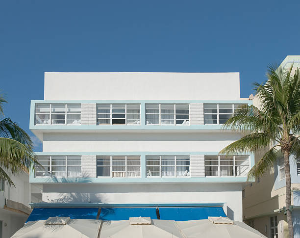 istock Art Deco Building - South Beach, Miami 134834527