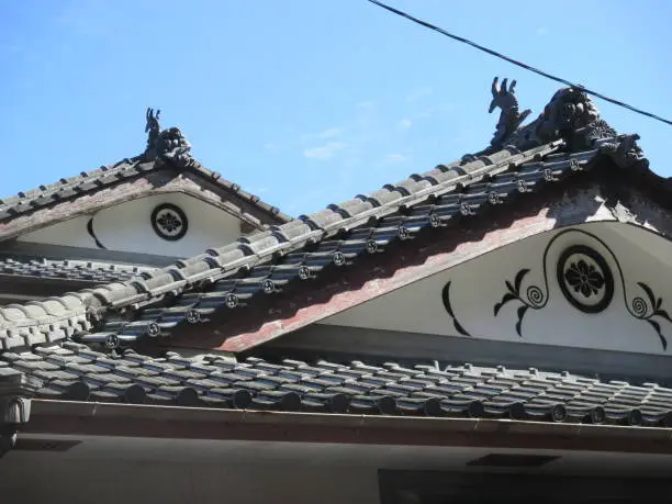 Sakitsu Village is a general term for the Kawaura Town, Amakusa City, Kumamoto Prefecture, and is known as a hidden Christian village facing Yokaku Bay. It has been selected as an important cultural landscape by its name.