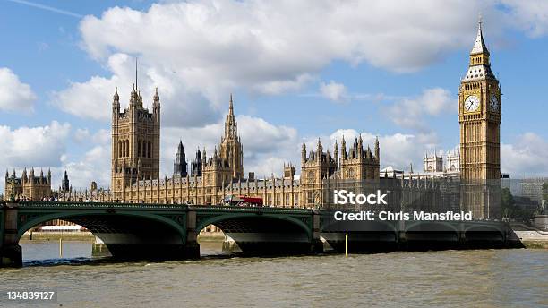 Foto de Westminster e mais fotos de stock de Big Ben - Big Ben, Capitais internacionais, Casas do Parlamento - Cidade de Westminster