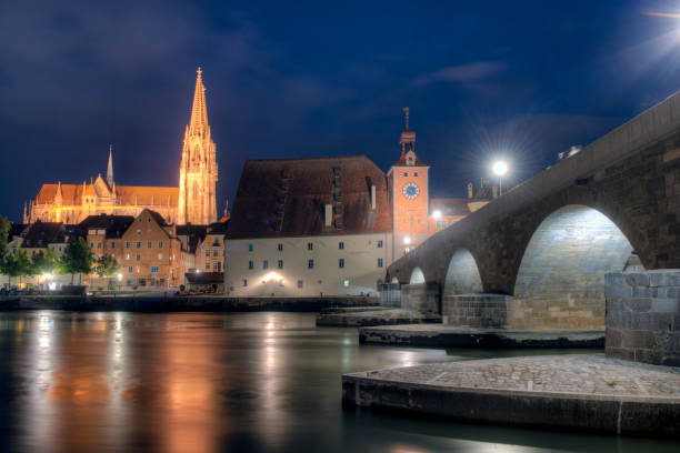 regensburg - arch bridge regensburg ancient germany imagens e fotografias de stock