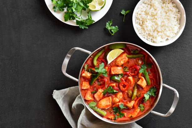 thai style red chicken curry - panang curry imagens e fotografias de stock