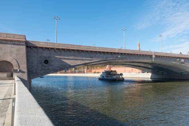 istock View of the Bolshoi Moskvoretsky Bridge 1348598063