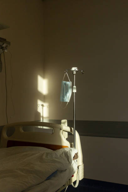 istock A hospital ward with a bed and mask 1348608254