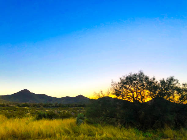 The Sandia Mountains, are a mountain range located in Bernalillo and Sandoval counties, immediately to the east of the city of Albuquerque in New Mexico
