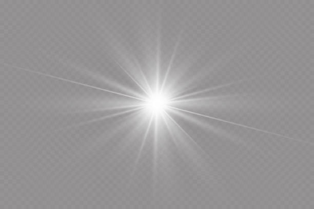 ilustraciones, imágenes clip art, dibujos animados e iconos de stock de efecto de luz. estrella brillante. la luz explota sobre un fondo transparente. sol brillante. - luz eléctrica