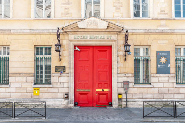 ingresso di lycee henri iv a parigi - henry iv foto e immagini stock