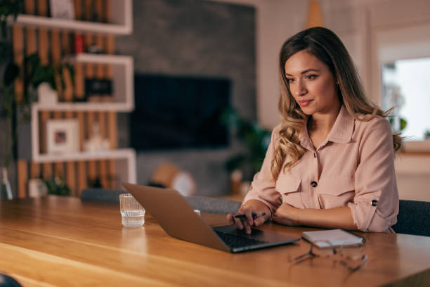 istock Young woman, preparing to go offline, 1348975311