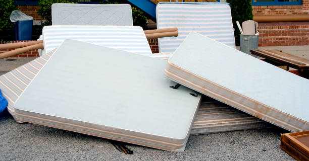 istock old motel mattresses 1349015514
