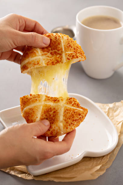 Mozzarella bun with melty cheese filling