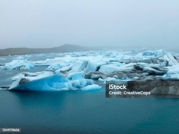 Ijs In Ijsland Stock Photo - Download Image Now - Beauty In Nature, Blue, Cold Temperature