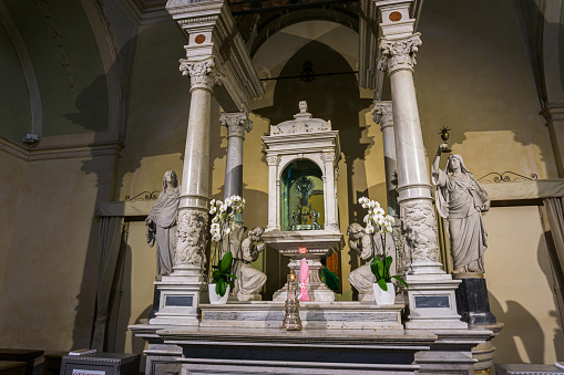 The church of San Francesco or sanctuary of the Eucharistic Miracle is annexed to the homonymous convent of the Friars Minor Conventual. It contains the famous relics of the Eucharistic miracle of Lanciano.