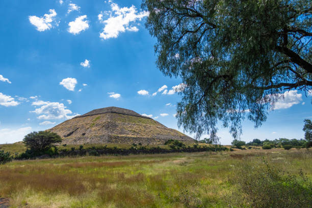 istock Pyramids of Teotihuacan, Mexico 1349267717