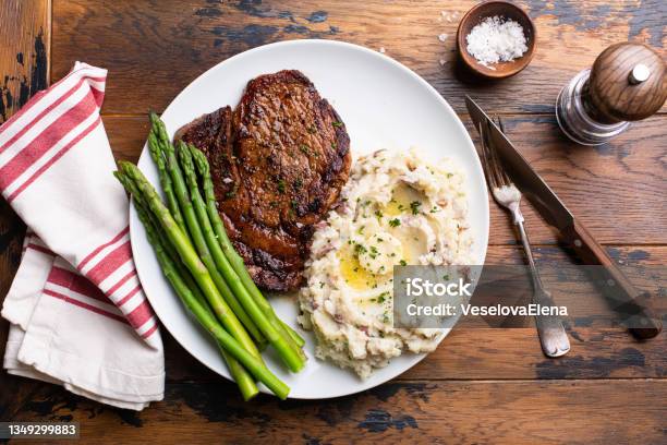 Traditional Steak And Mashed Potatoes Stock Photo - Download Image Now - Steak, Dinner, Mashed Potatoes