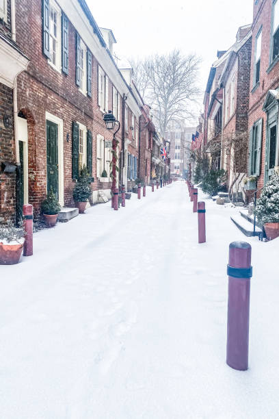 istock Philadelphia in snow 1349305443