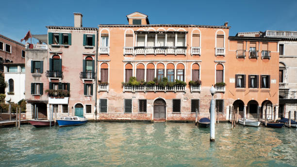 ヴェネツィアの建築, イタリア.大運河の歴史的な家、伝統的な建築 - facade palace grand canal canal ストックフォトと画像