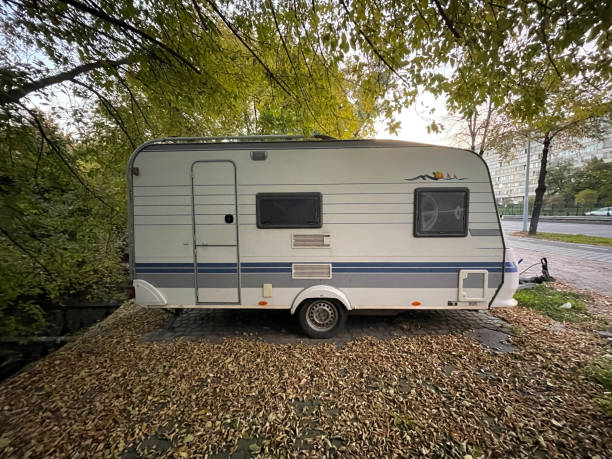 istock RV in the city 1349376736