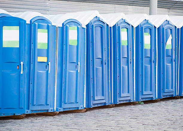 istock transportable public street toilet 134938816