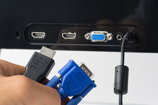 Choise between modern HDMI and old VGA connection