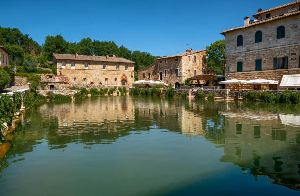 bagno vignoni, tuscany, italy. - vignoni imagens e fotografias de stock