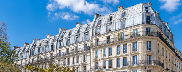 istock Paris, beautiful buildings 1349466946