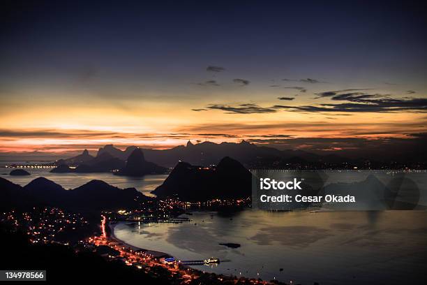 W Rio De Janeiro Słońca - zdjęcia stockowe i więcej obrazów Chrystus Odkupiciel - Chrystus Odkupiciel, Niteroi, Rio de Janeiro