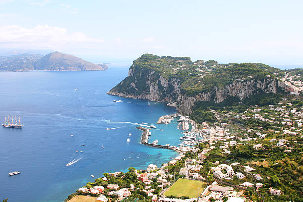 istock Coast of Capri 134978569