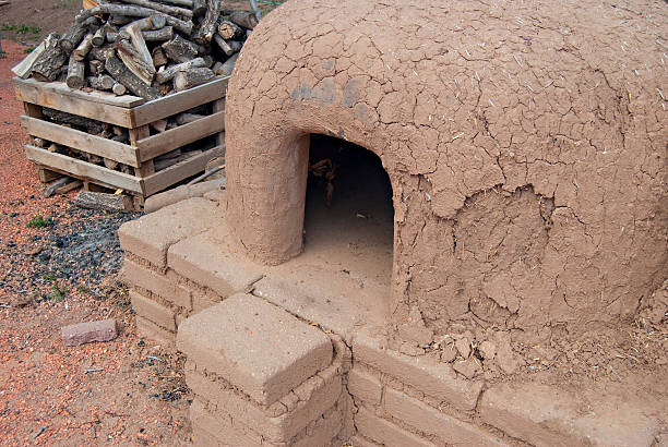 istock Indian Bread Oven - Horno 134984016