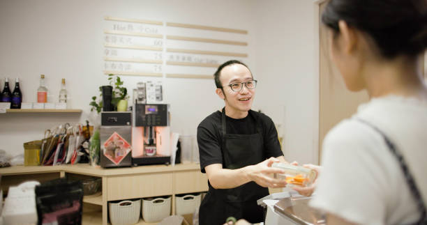istock Eco-shop shopping checkout 1349904973