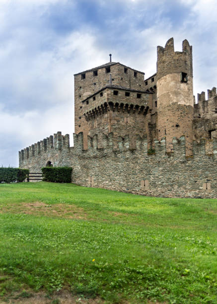 Castello di Fenis, vicino ad Aosta in Italia - fortezza medievale - foto stock