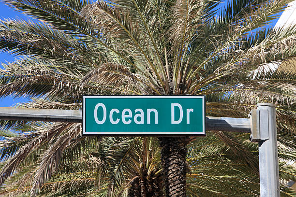 istock Ocean Drive, Miami, Florida 134993228