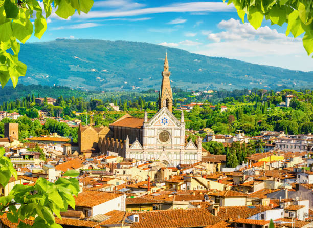 istock Mountains of Florence 1350010664
