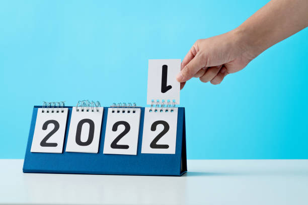 istock Calendar sheets 2021 change to 2022 1350028215