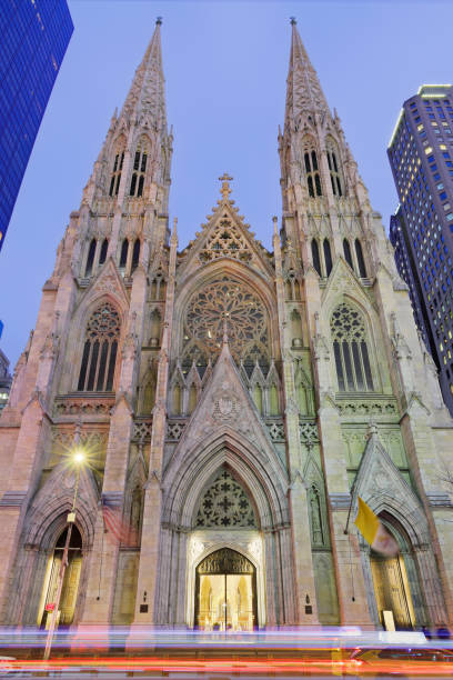 istock St. Patrick's Cathedral - New York 1350103522