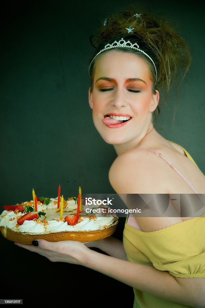 Gâteau d'anniversaire - Photo de Adulte libre de droits