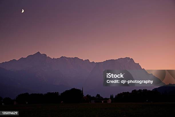 Foto de Zugspitze E Alpspitze Ao Amanhecer e mais fotos de stock de Alemanha - Alemanha, Alpes europeus, Alpspitze