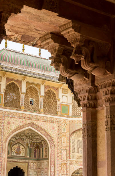 자이푸르의 아메르 요새가 가네시 폴 빌딩의 기둥 - jaipur amber fort column amber palace 뉴스 사진 이미지