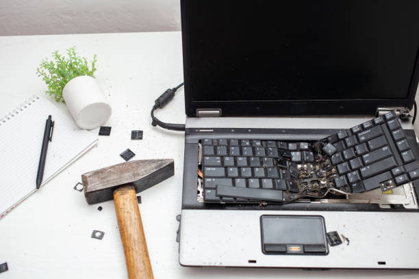 Imagenes Computer Break 10.000+ Fotos, Bilder und lizenzfreie Bilder zu Computer Zerstört - iStock