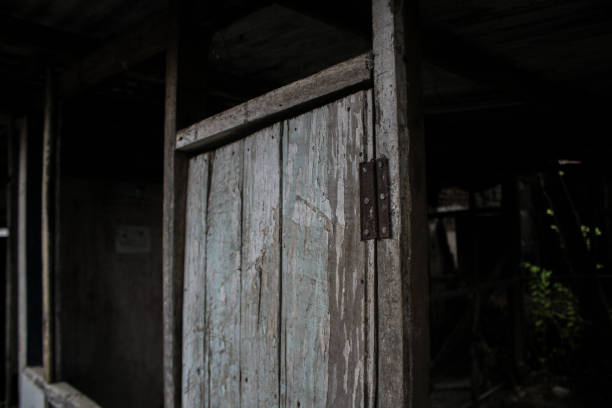 istock A door in the house is broken 1350343386