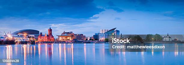 Vista Da Cidade De Baía De Cardiff - Fotografias de stock e mais imagens de Cardiff - País de Gales - Cardiff - País de Gales, Baía de Cardiff, País de Gales