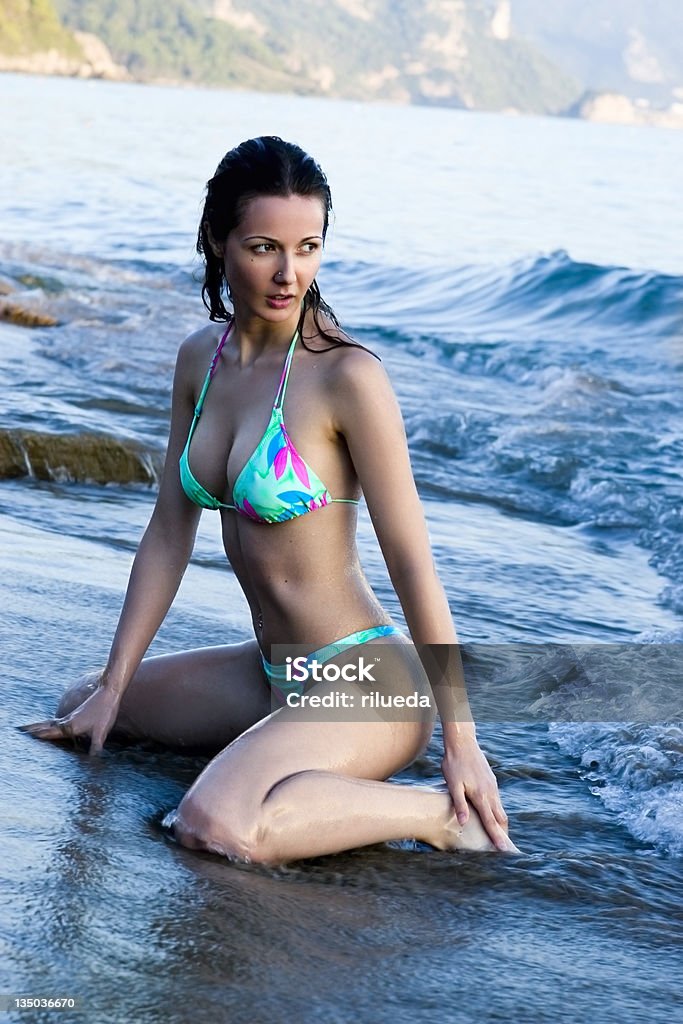 sexy ragazza in bikini - Foto stock royalty-free di Adolescente