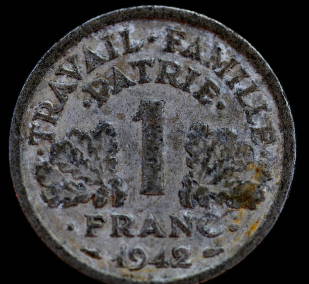 1942 1 franco vichy stato francese - moneta tipo chiaro rovescio - french coin foto e immagini stock