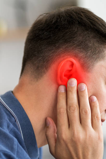 ผู้ชายที่มีอาการปวดหู, อาการปวดหูโคลสอัพ - เส้นประสาทไทรเจมินัล ภาพถ่าย ภาพสต็อก ภาพถ่ายและรูปภาพปลอดค่าลิขสิทธิ์