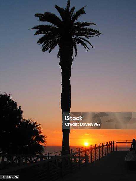 Santa Mónica Al Atardecer Foto de stock y más banco de imágenes de Aire libre - Aire libre, California, California del Sur